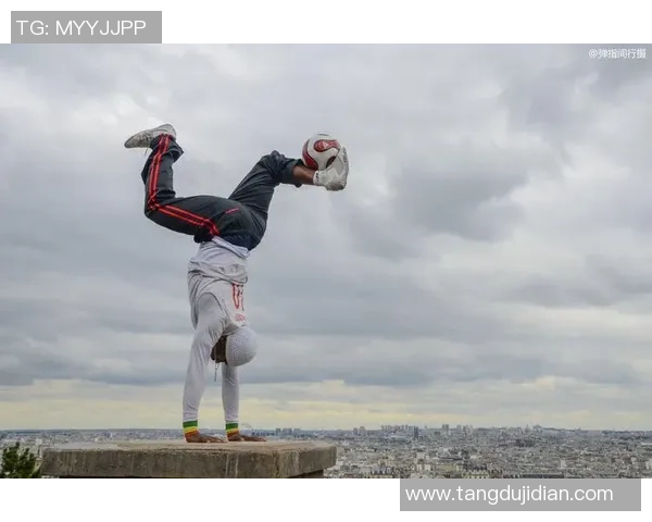 足球明星在巴黎街头的时尚瞬间与独特风格展现